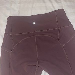 Women’s lululemon cropped leggings
